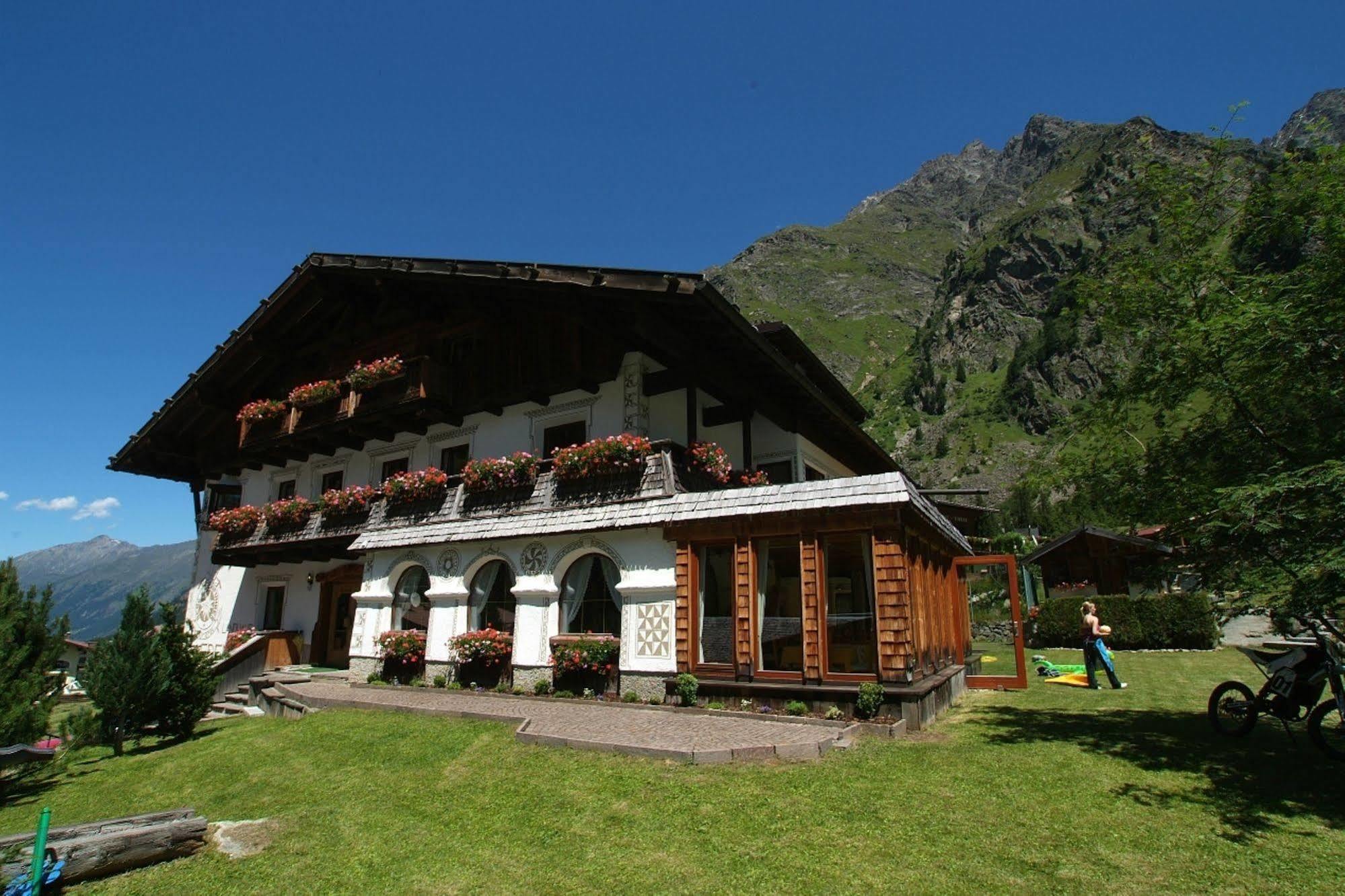 Landhaus Edelweiss Sankt Leonhard im Pitztal Ngoại thất bức ảnh