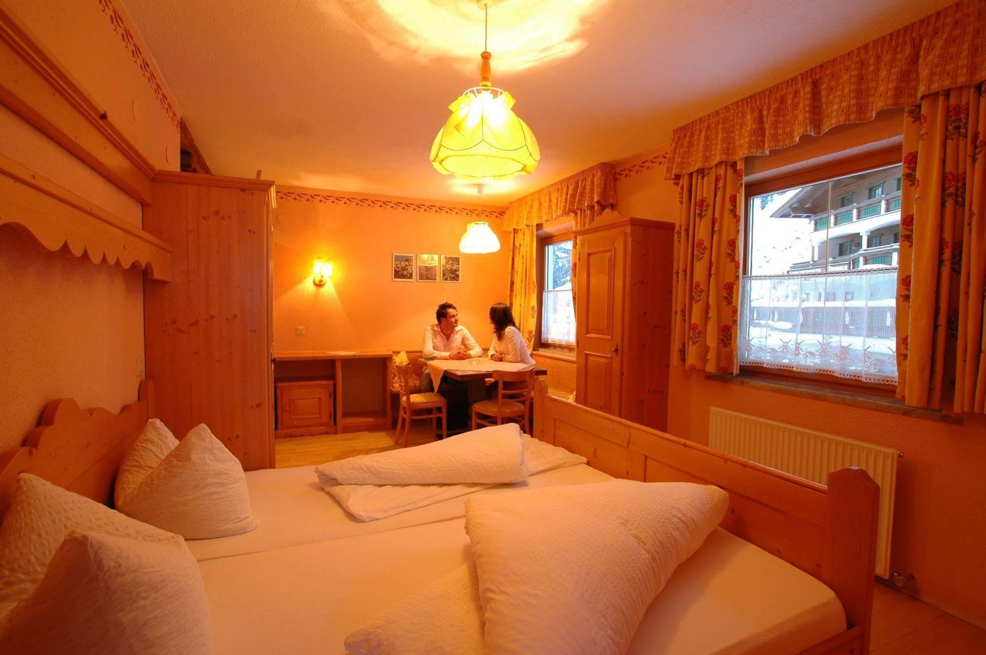 Landhaus Edelweiss Sankt Leonhard im Pitztal Ngoại thất bức ảnh