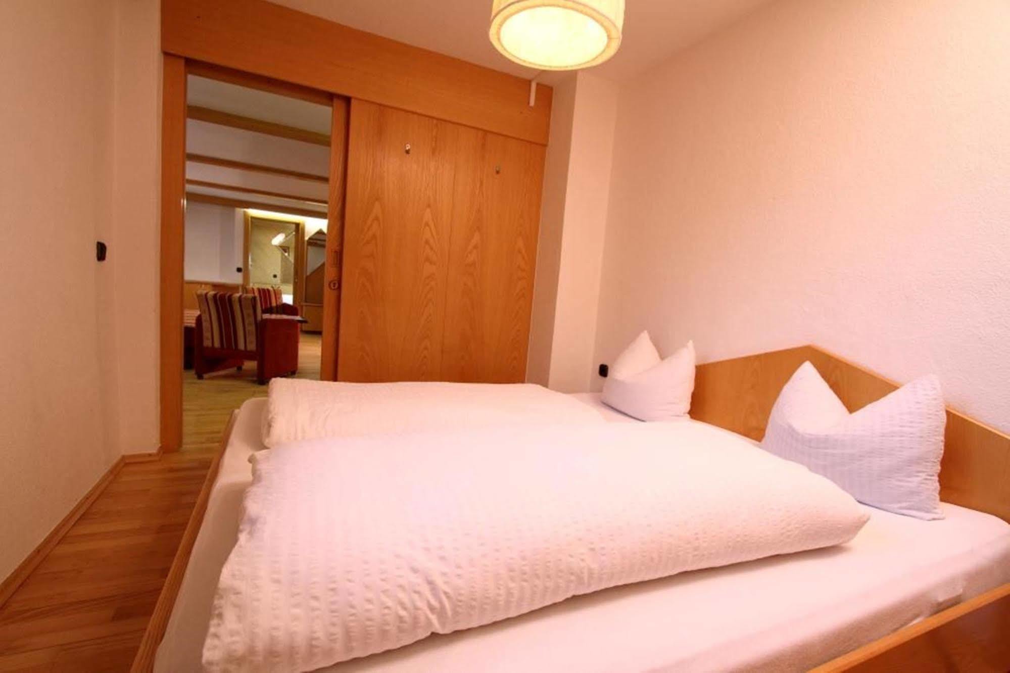 Landhaus Edelweiss Sankt Leonhard im Pitztal Ngoại thất bức ảnh